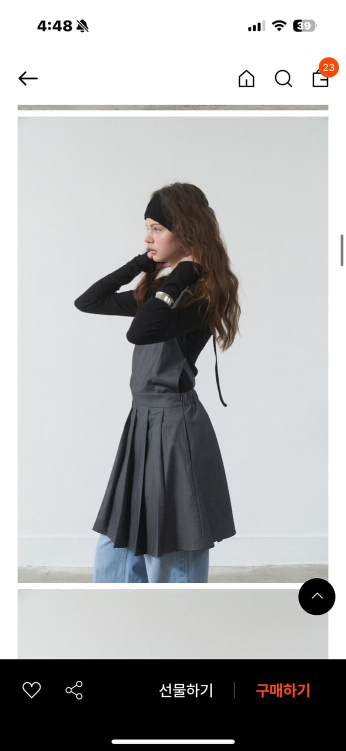 韓国商品/POETO Jam pleats halter dress 포에토 Jam pleats halter dress | 후루츠패밀리