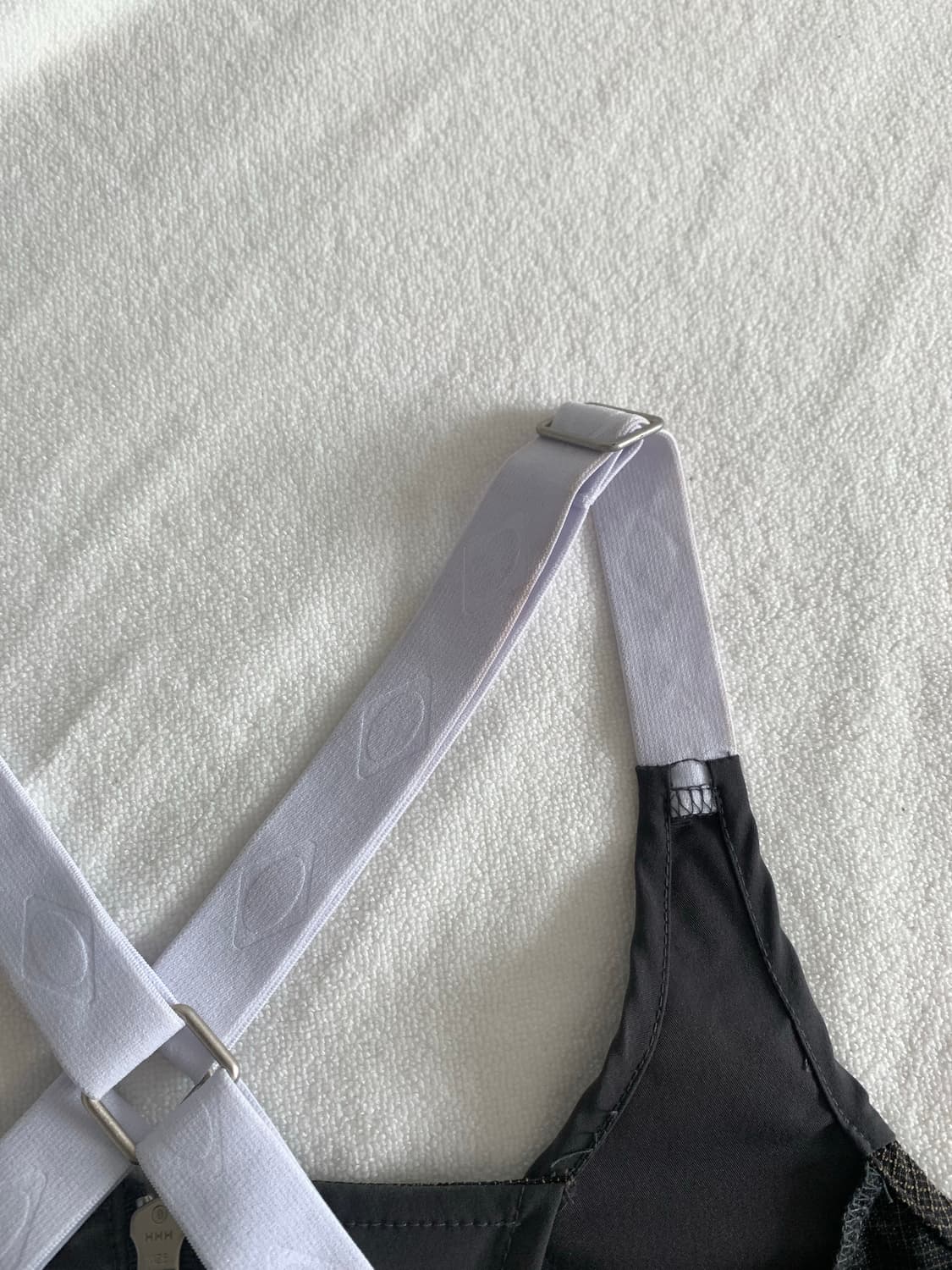 MSCHF strap zip up sleeveless (s) | 후루츠패밀리