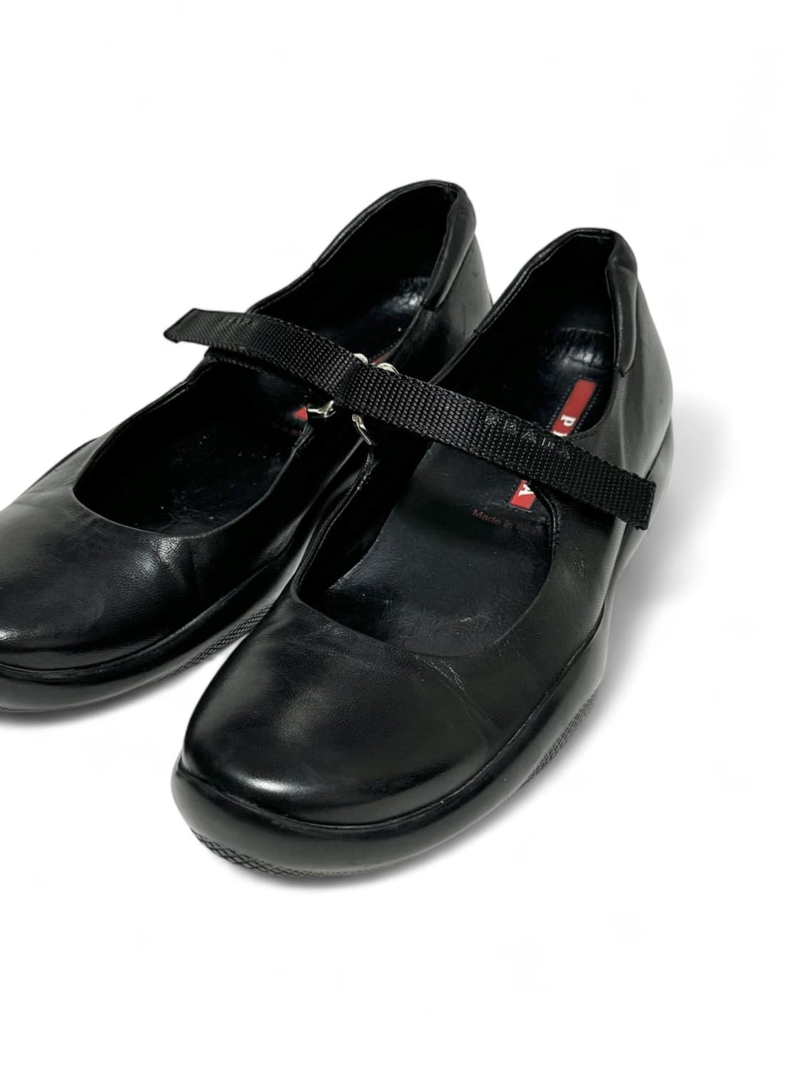 靴 PRADA SPORT Mary Jane Enamel Leather PRADA Sport Pointy Mary Jane with Rubber Sole | Size US 7.5