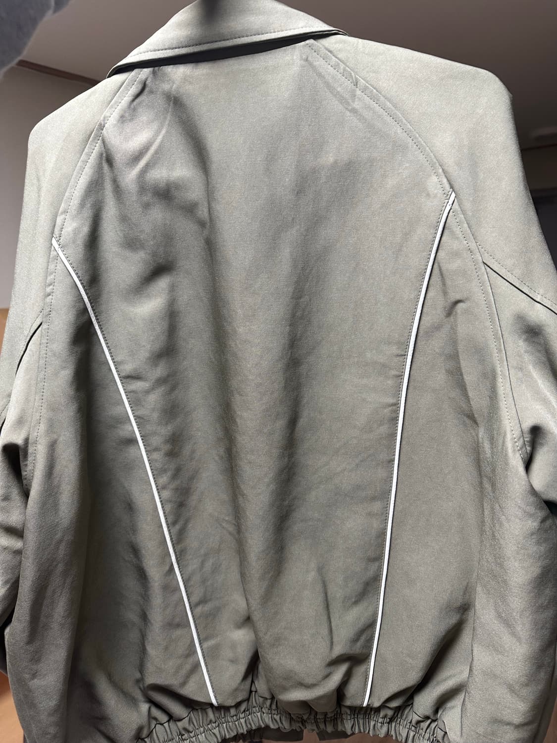 아캄 Raglan Piping Jacket (Khaki) | 후루츠패밀리