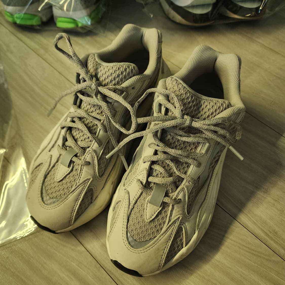 직구 이지서플라이 Yeezy Supply Korea 아디다스 이지부스트 700V2
