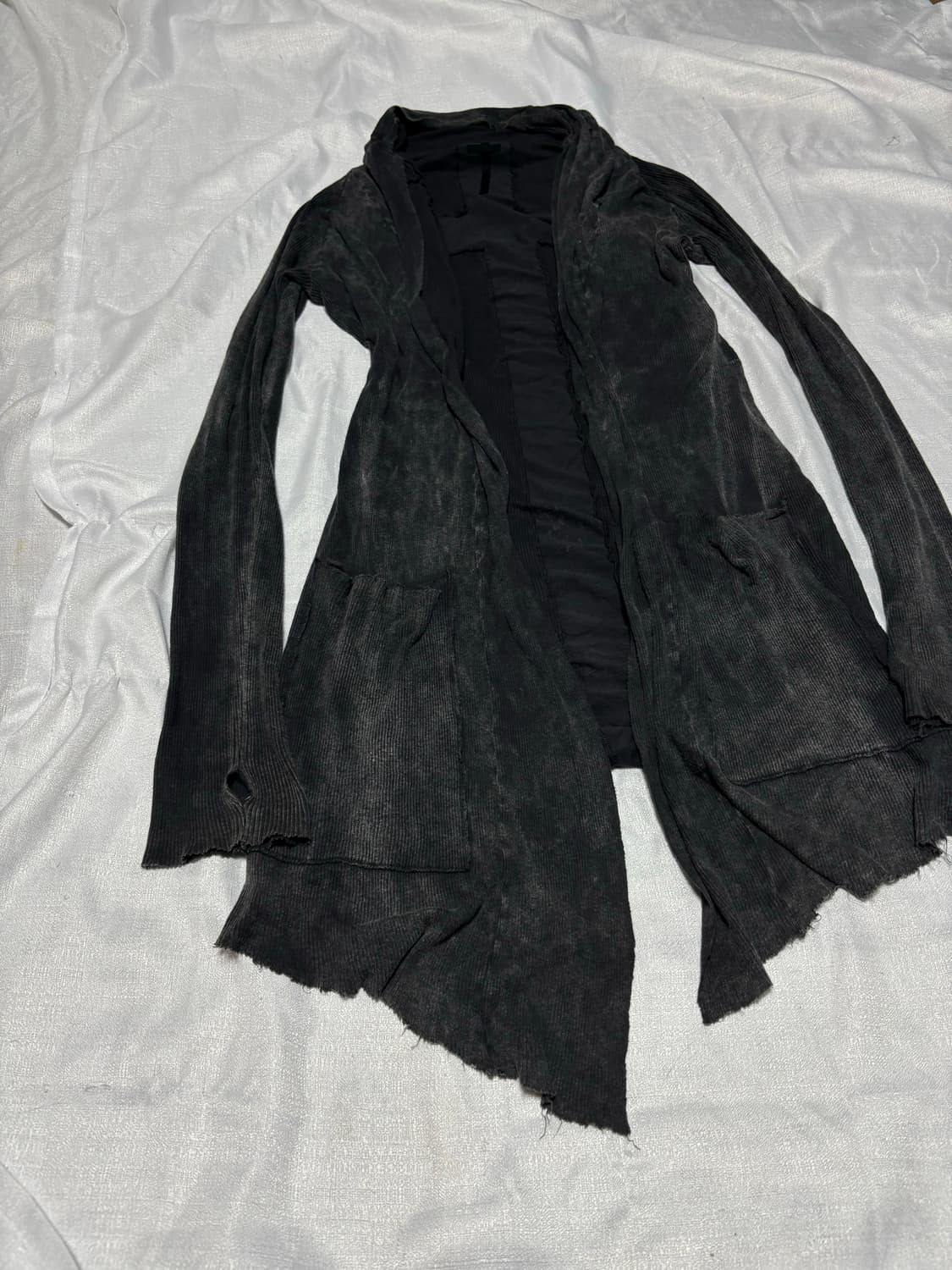 L.G.B” 00's Archive Back Cross Cardigan | 후루츠패밀리