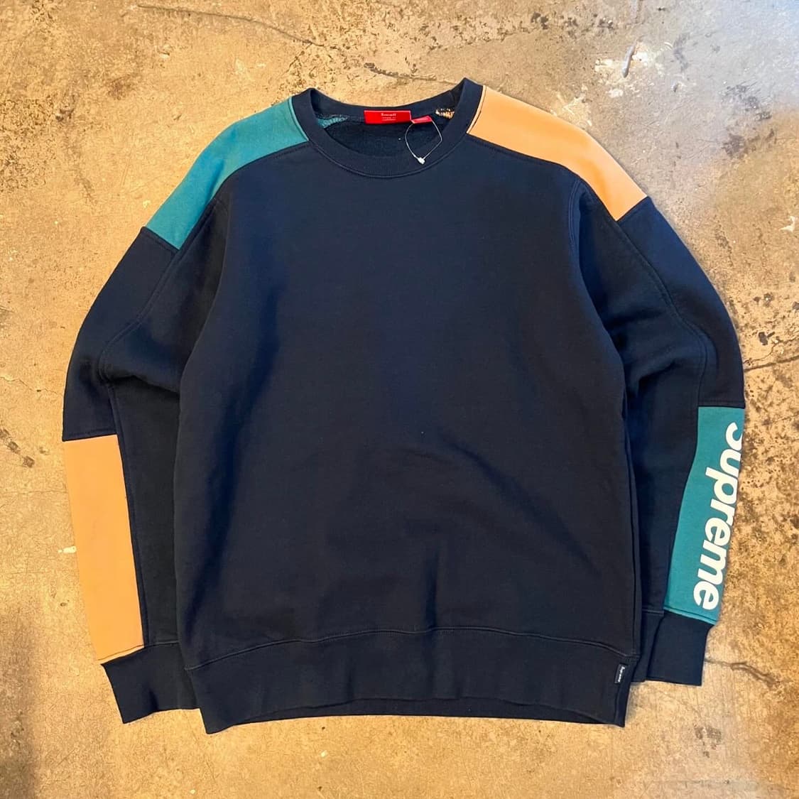formula crewneck ネイビー SUPREME 19SS Formula Crewneck 【公式通販】