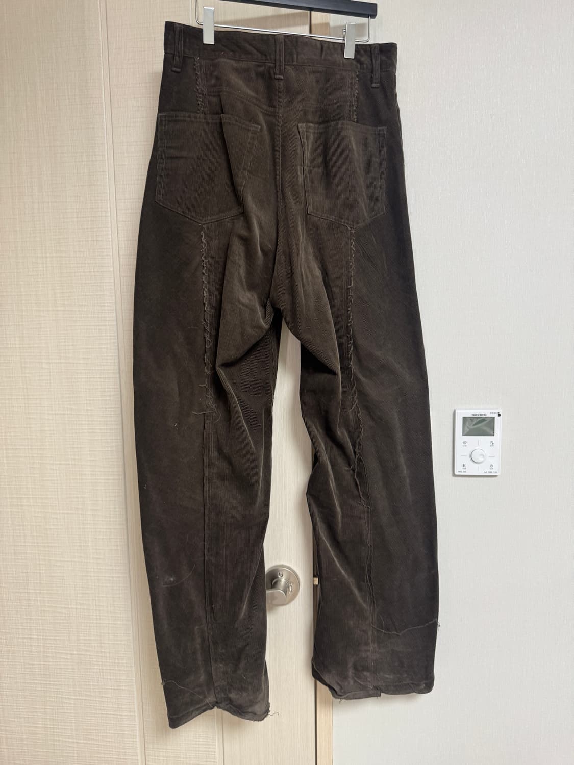 vujade liam misdirected corduroy jeans | 후루츠패밀리