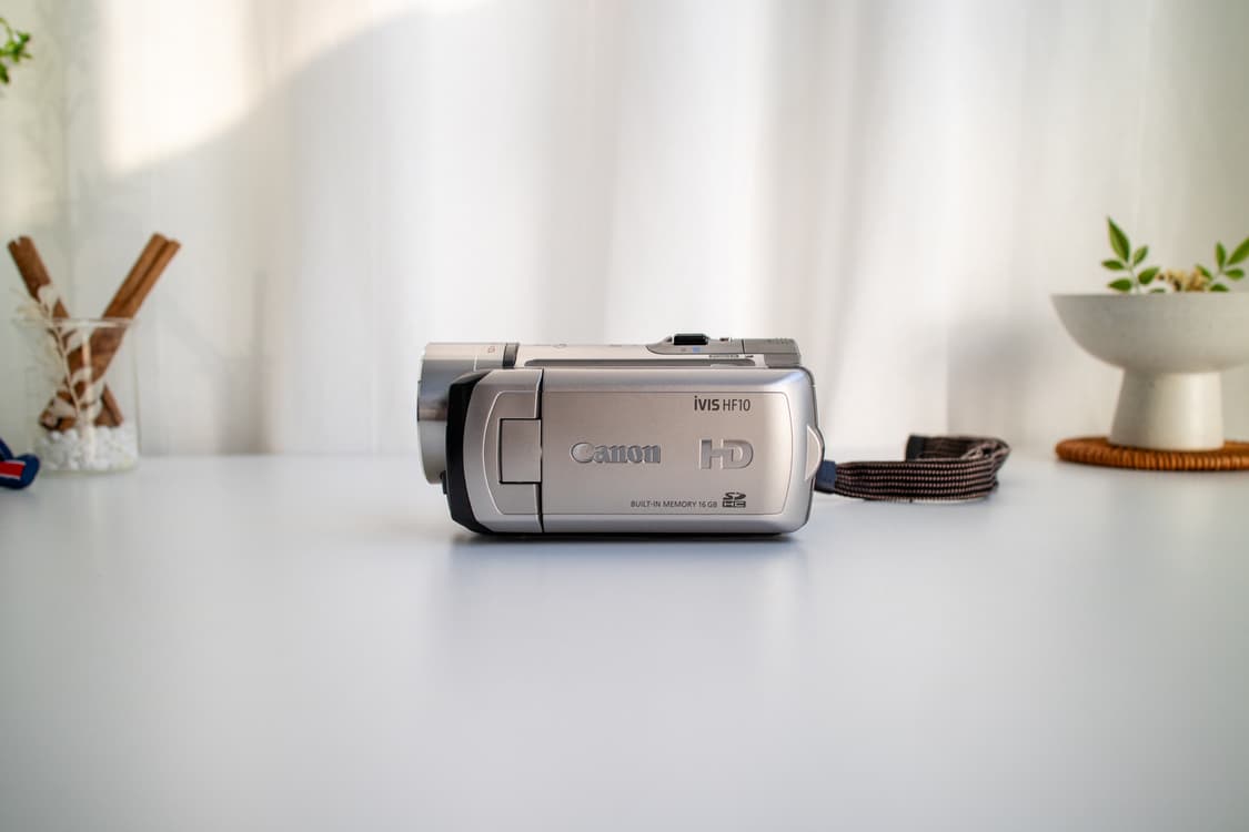 Camera Ivis Hf10 Canon IVIS HF10 ビデオカメラ 1775 Canon IVIS HF10