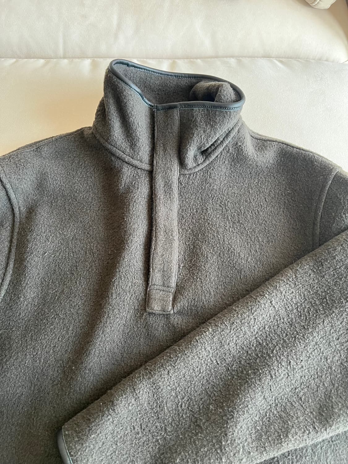 vujade scott affix fleece sweater