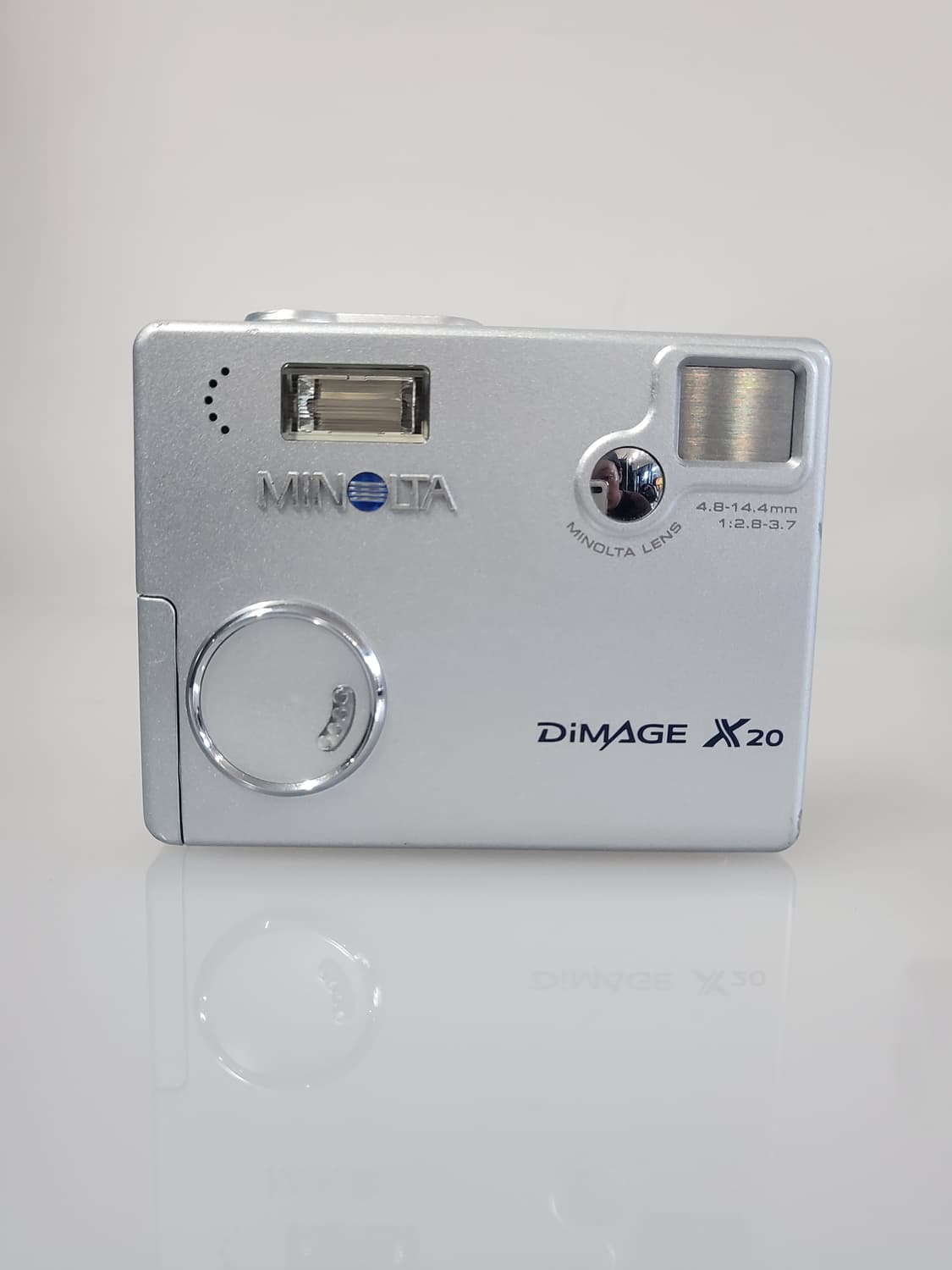 美品 ミノルタ DiMAGE X20 4.8-14.4mm 2.8-3.7 Minolta DiMAGE X20: Digital Photography Review