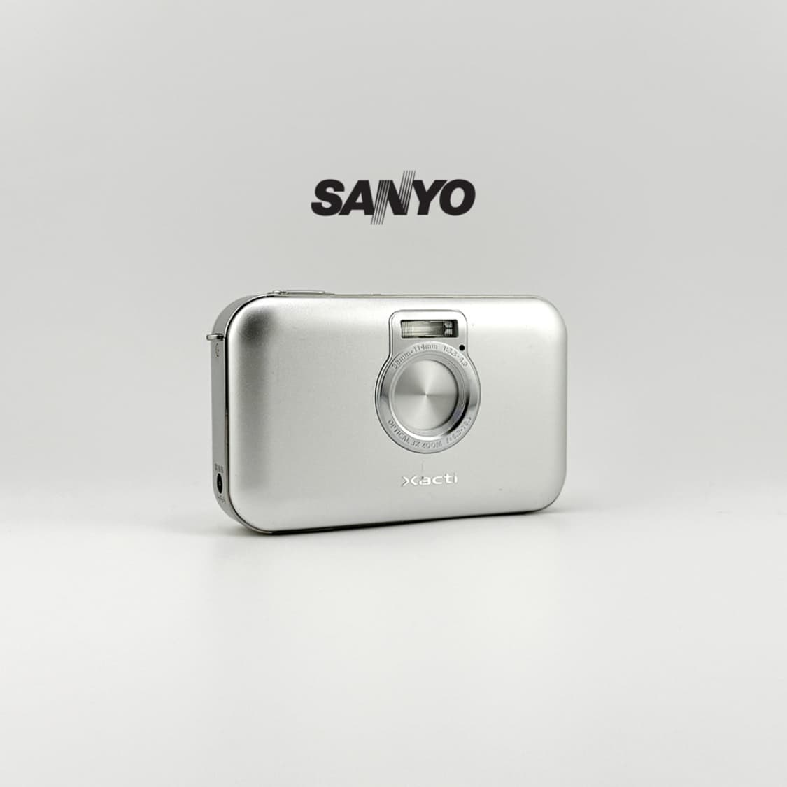 SANYO Xacti DSC-E6 ホワイト 三洋電機 Xacti DSC-E6 価格比較 - 価格.com