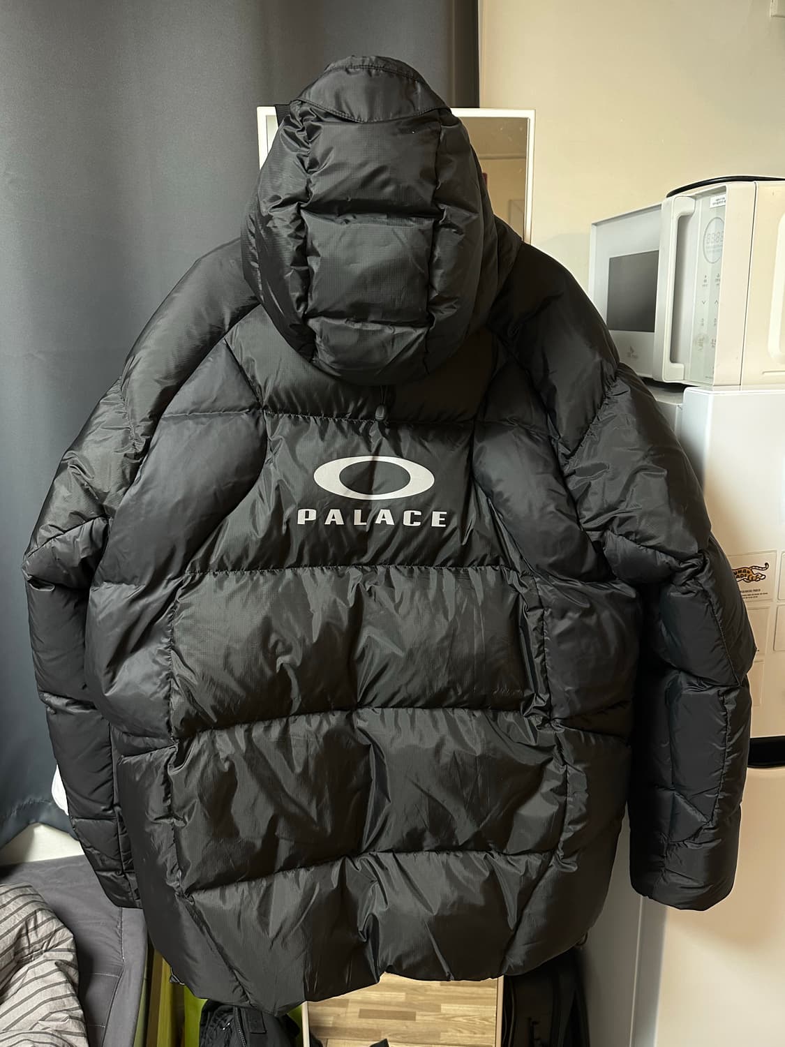 Palace x Oakley Puffa Black - 24FW | 후루츠패밀리