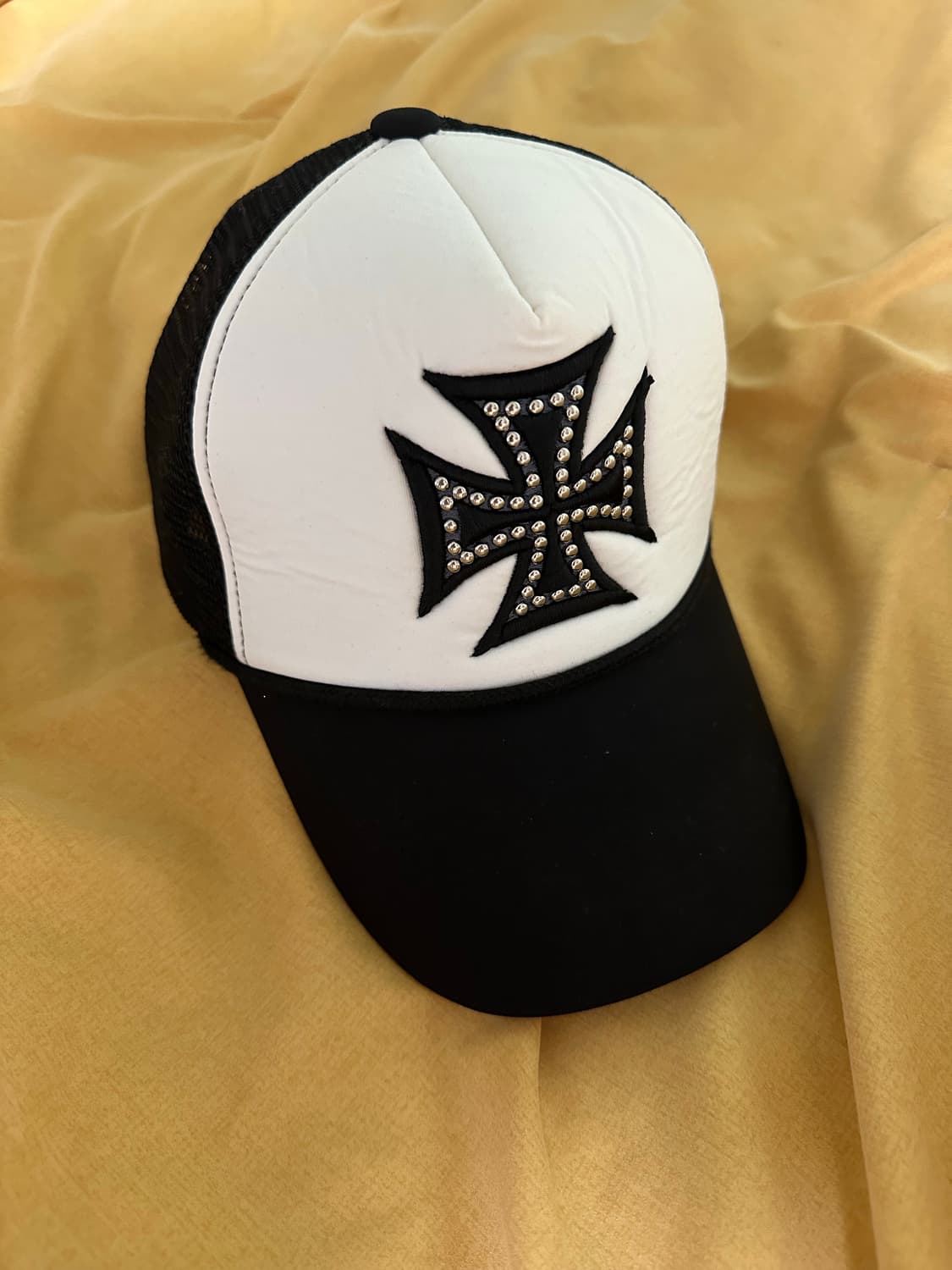 【Badhouse】studcross mesh cap badhouse 배드하우스 볼캡 studcross mesh cap | 후루츠패밀리