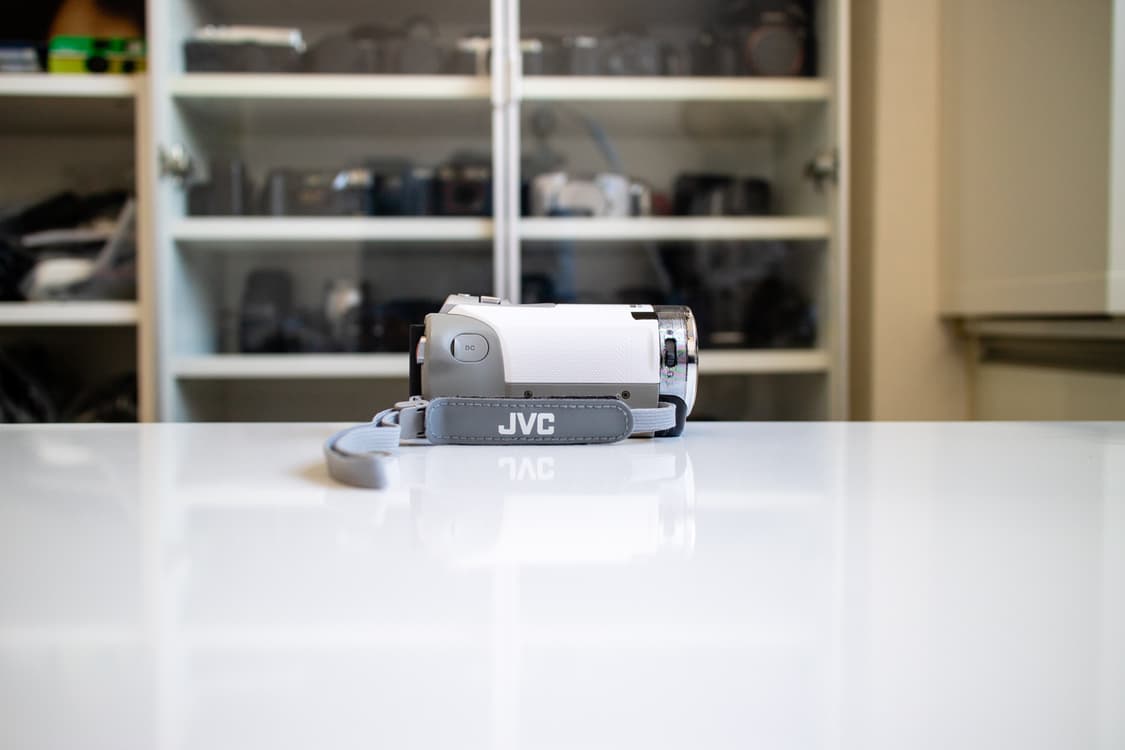 JVC Everio エブリオ GZ-E750-w ホワイト ビデオカメラ vhsケース サイズ