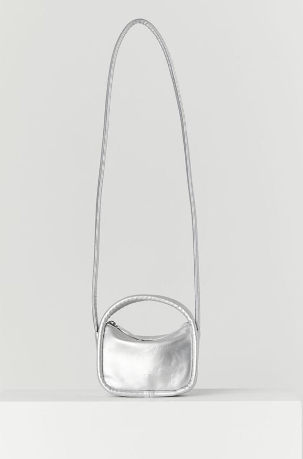 ショルダーバッグ・ポシェット YEOMIM micro oval bag silver YEOMIM micro oval bag (silver) | 후루츠패밀리