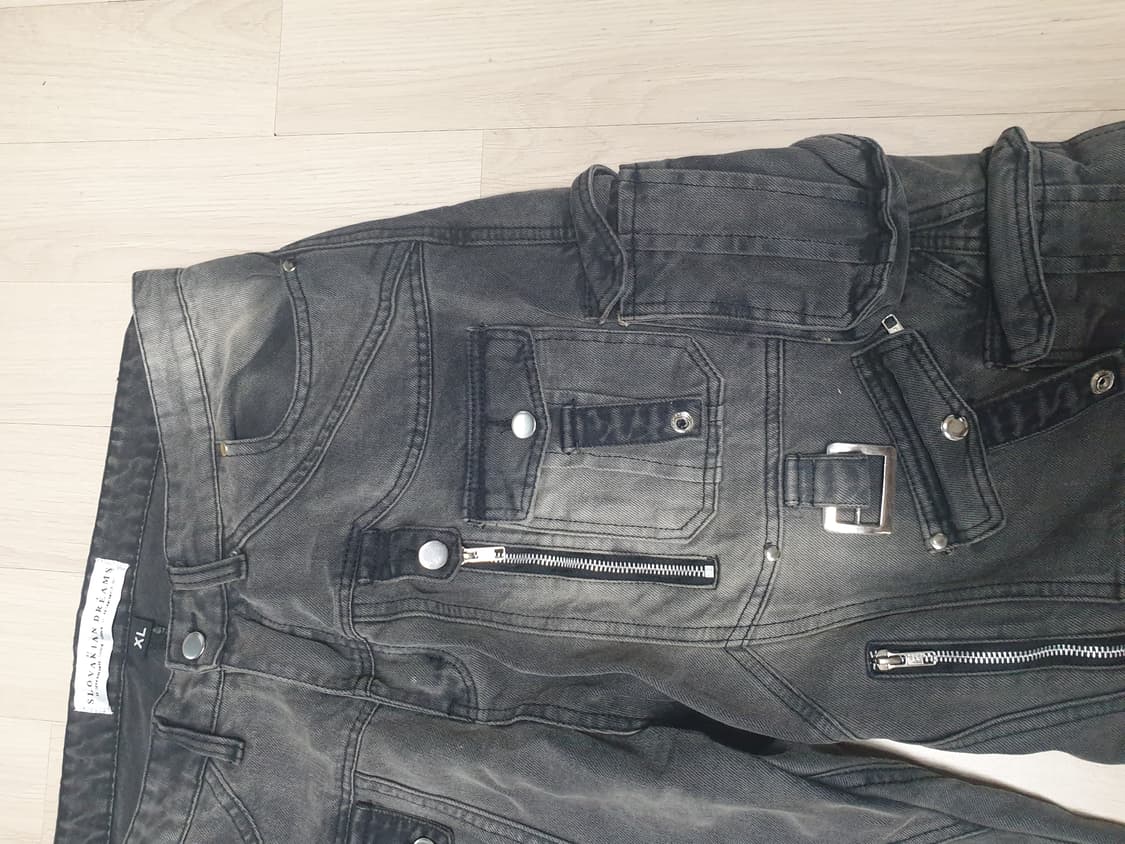 Slovakian Dreams: Mud Washed Le Bolest | 후루츠패밀리