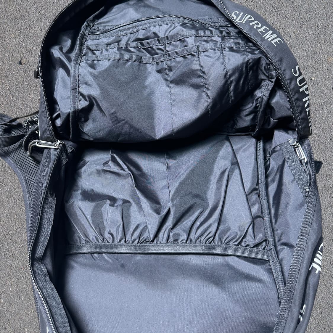 【美品】Supreme 16aw Reflective Backpack Supreme 3M Reflective Repeat Backpack Black - FW16 - US