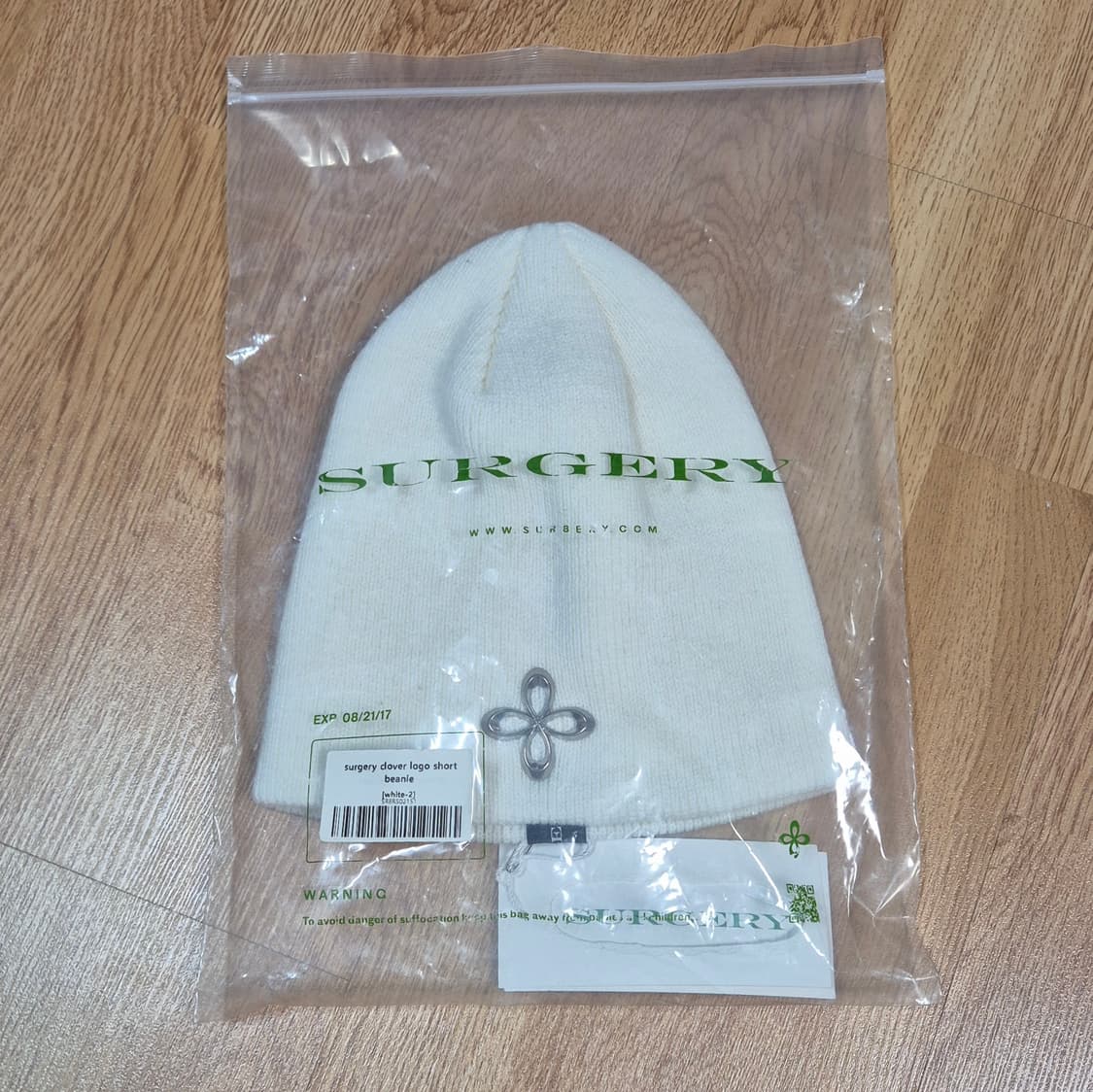 【SURGERY】surgery clover logo short beanie 'white' Surgery Clover Logo Short Beanie｜SURGERY｜ビーニー