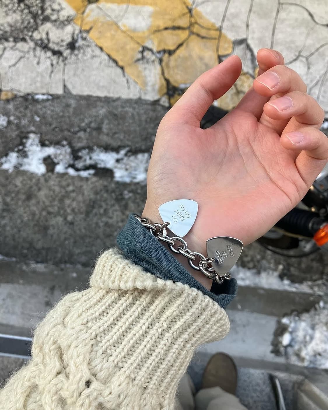 HYSTERIC GLAMOUR ギターピック ブレスレット Hysteric Glamour Guitar Pick Charm Bracelet – StylisticsJapan.com