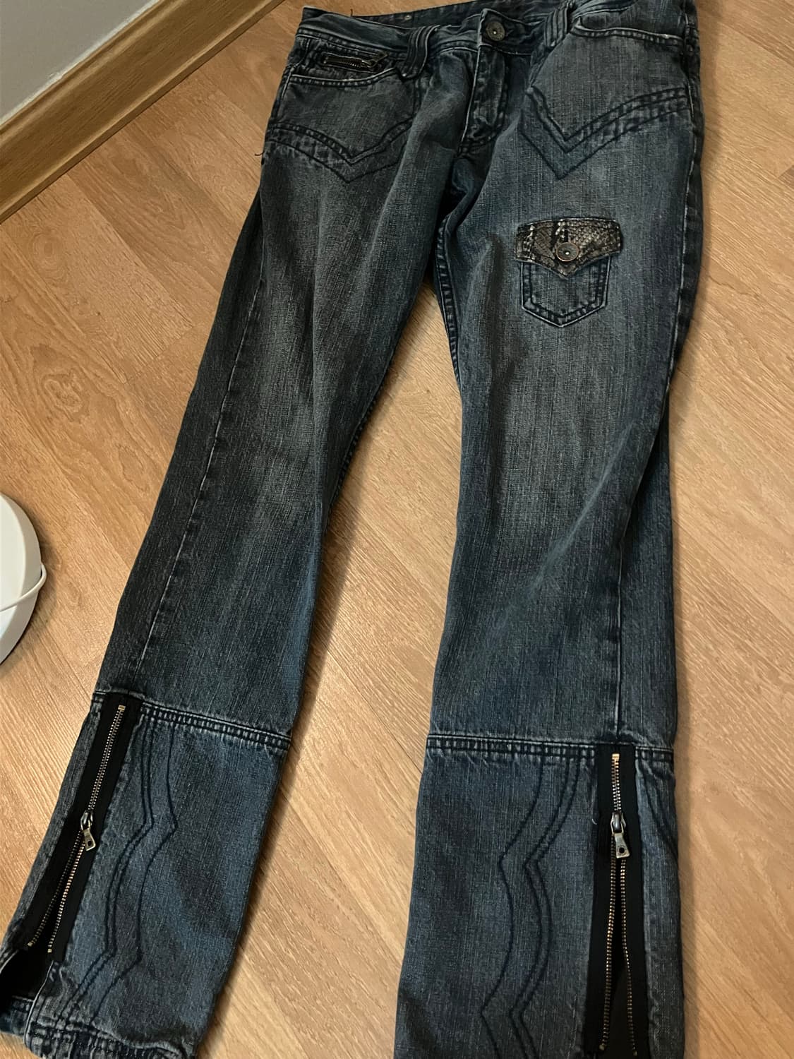 Semantic design python denim | 후루츠패밀리