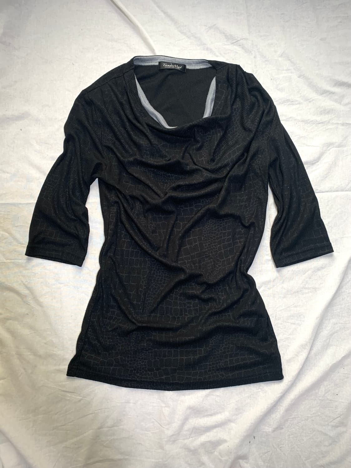 Tornado Mart Python V-neck Long Sleeve T Tornado Mart python drape