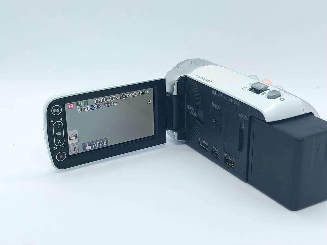 Panasonic　HDC-TM35 Panasonic HDC-TM35 Digital HD Camcorder White Compact Used