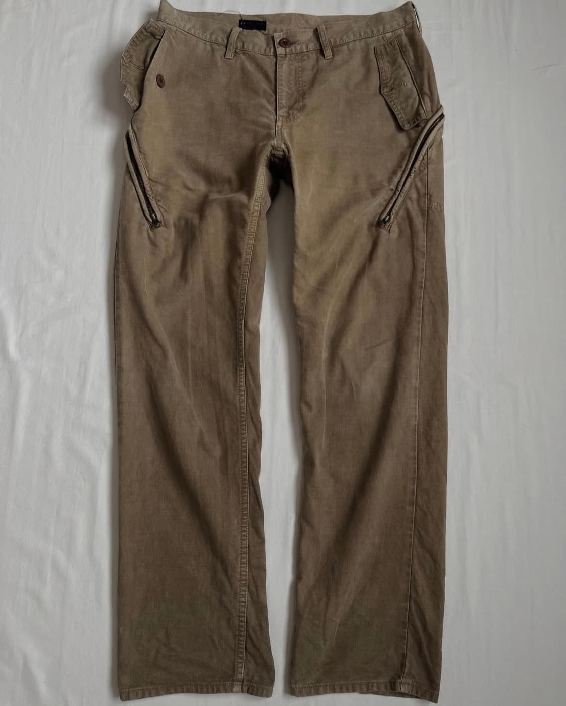 FINAL HOME Back Zip Gimmick Pants | 후루츠패밀리