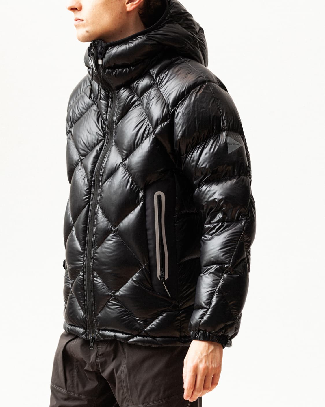 and wanderアンドワンダーdiamondstitch and wander (アンドワンダー) diamond stitch down jacket