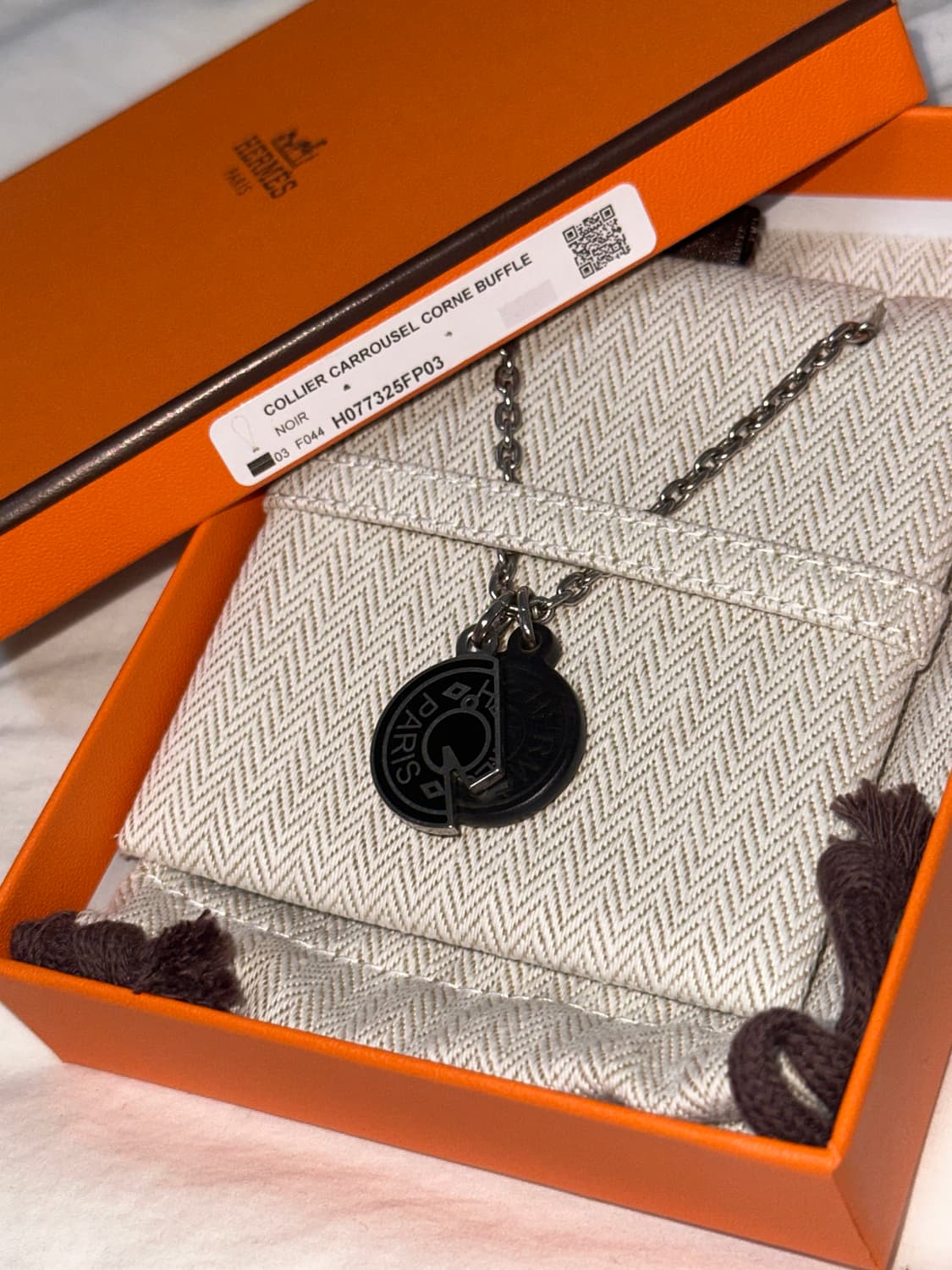 Collier HERMÈS Carrousel - Neuf Avec étiquettes, Dans Son Emballage D’origine - Bijou De Luxe Iconique