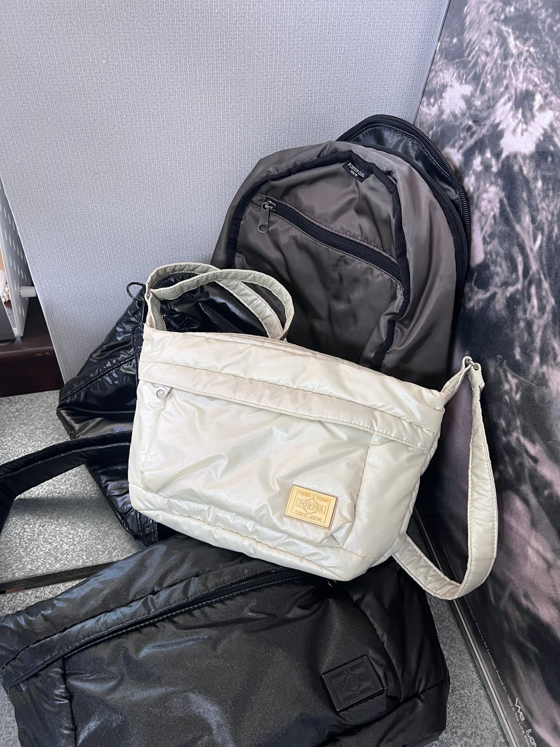 MCEG1BJMoU-37B9DCDA-DA44-4B84-