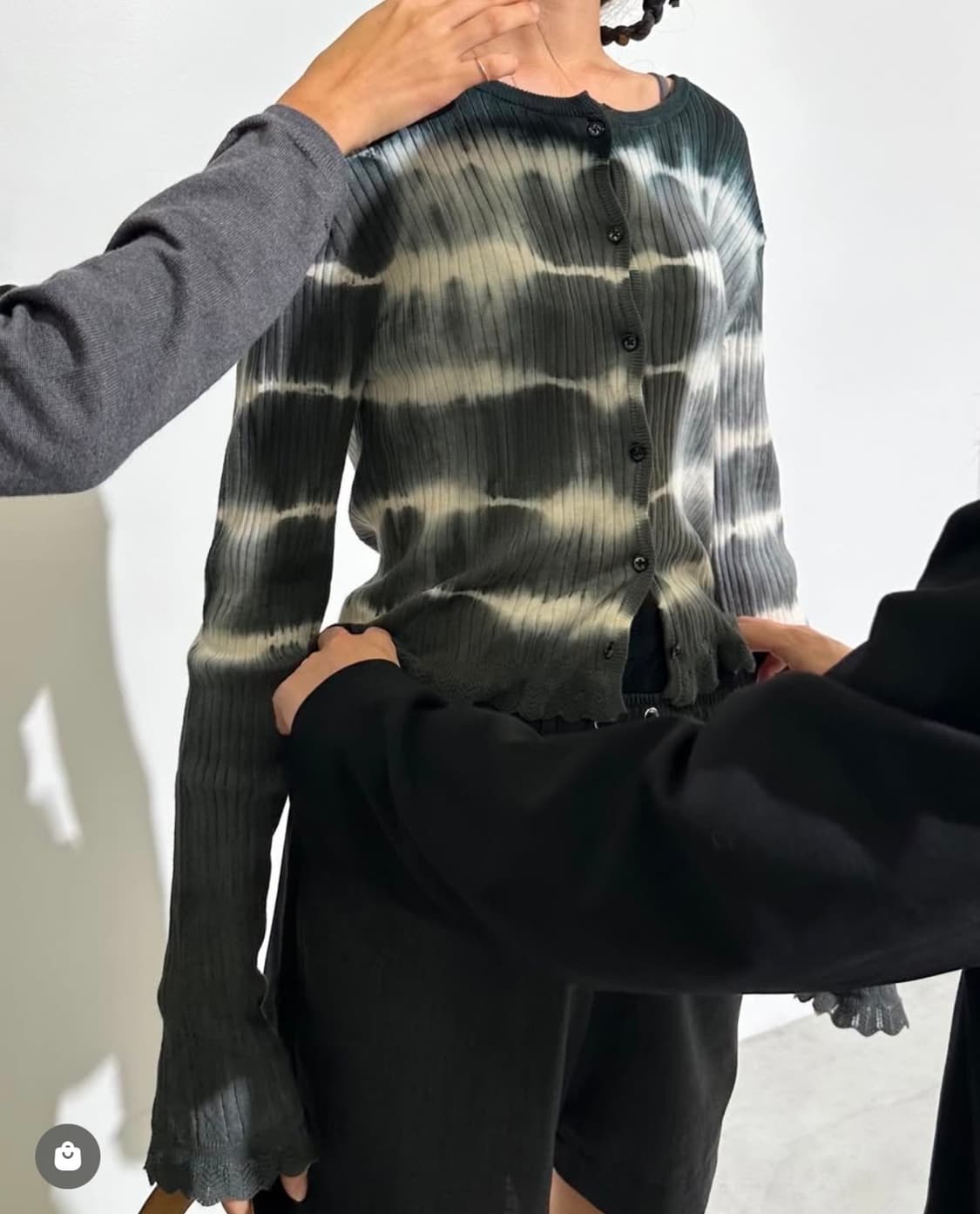 トップス DIP-DYE RIB KNIT CARDIGAN PERVERZE DIP-DYE RIB KNIT CARDIGAN PERVERZE - メルカリ