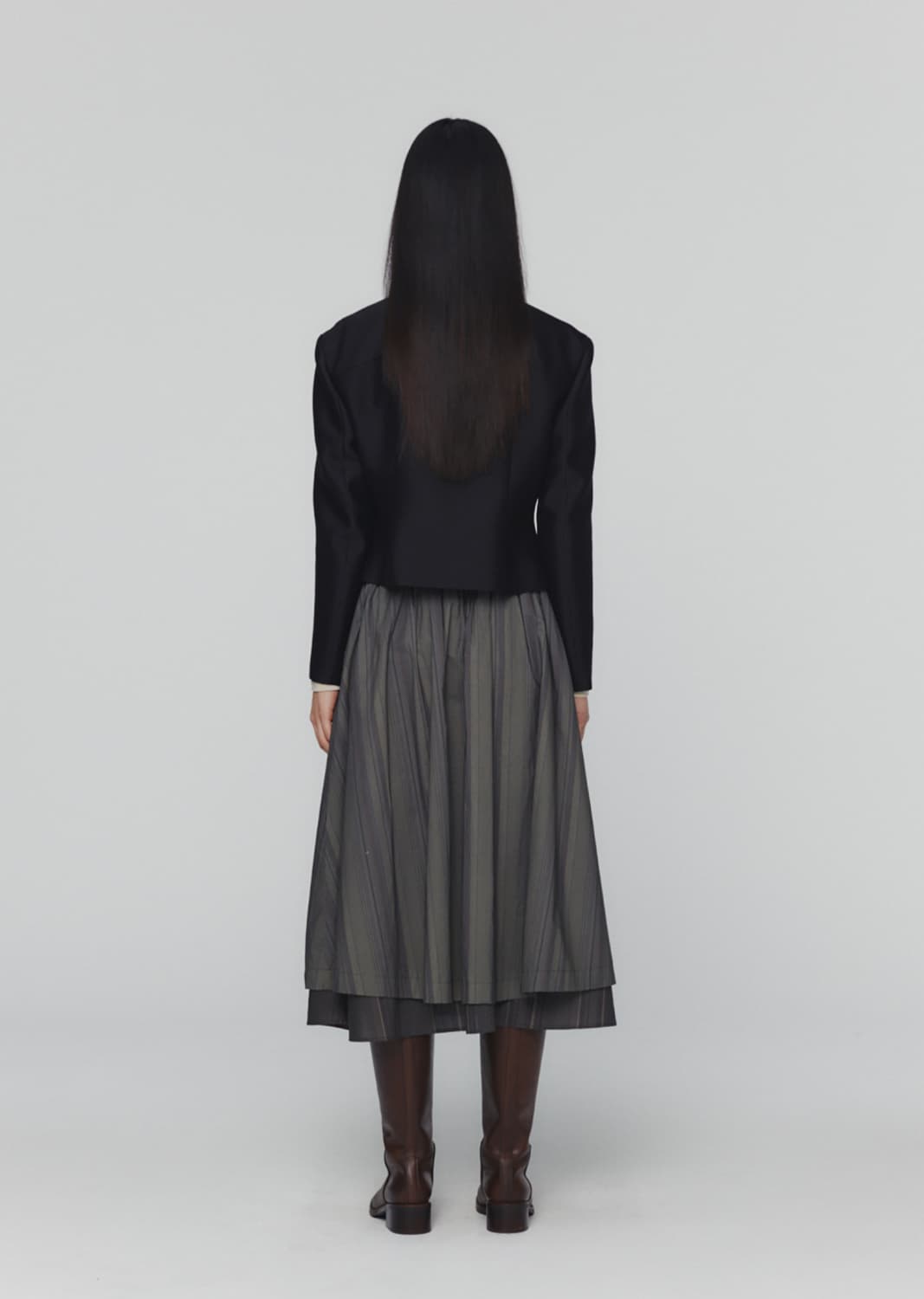 【AMOMENTO】24fw STRIPE LAYERED SKIRT AMOMENTO Layered Skirt - Grey Stripe | Garmentory