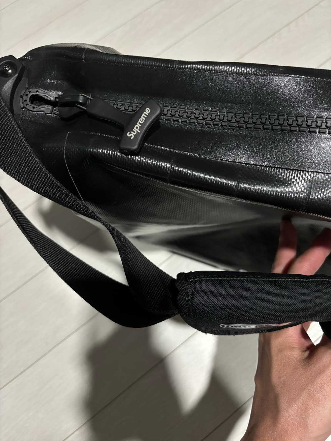 Supreme®/ORTLIEB Small Messenger Bag Spring/Summer 2024 Preview – Supreme