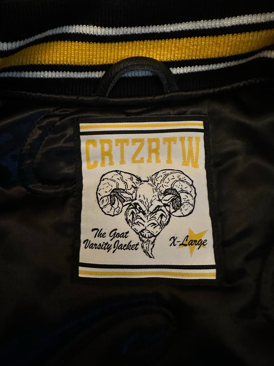 코르테이즈 바시티 자켓 corteiz goat varsity jacket | 후루츠패밀리