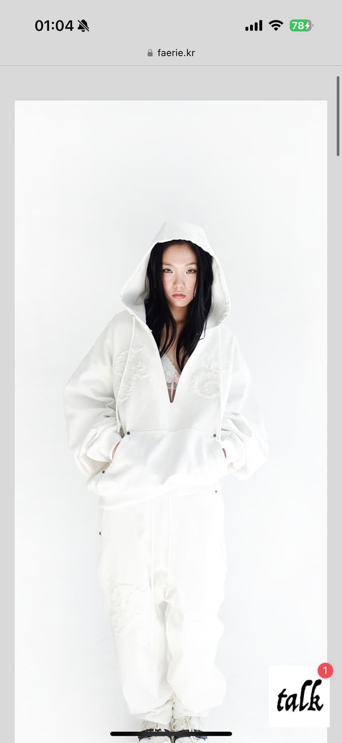 fa.er.ie v neck hoodie 샵페어리 embroidery v neck hoodie (ivory