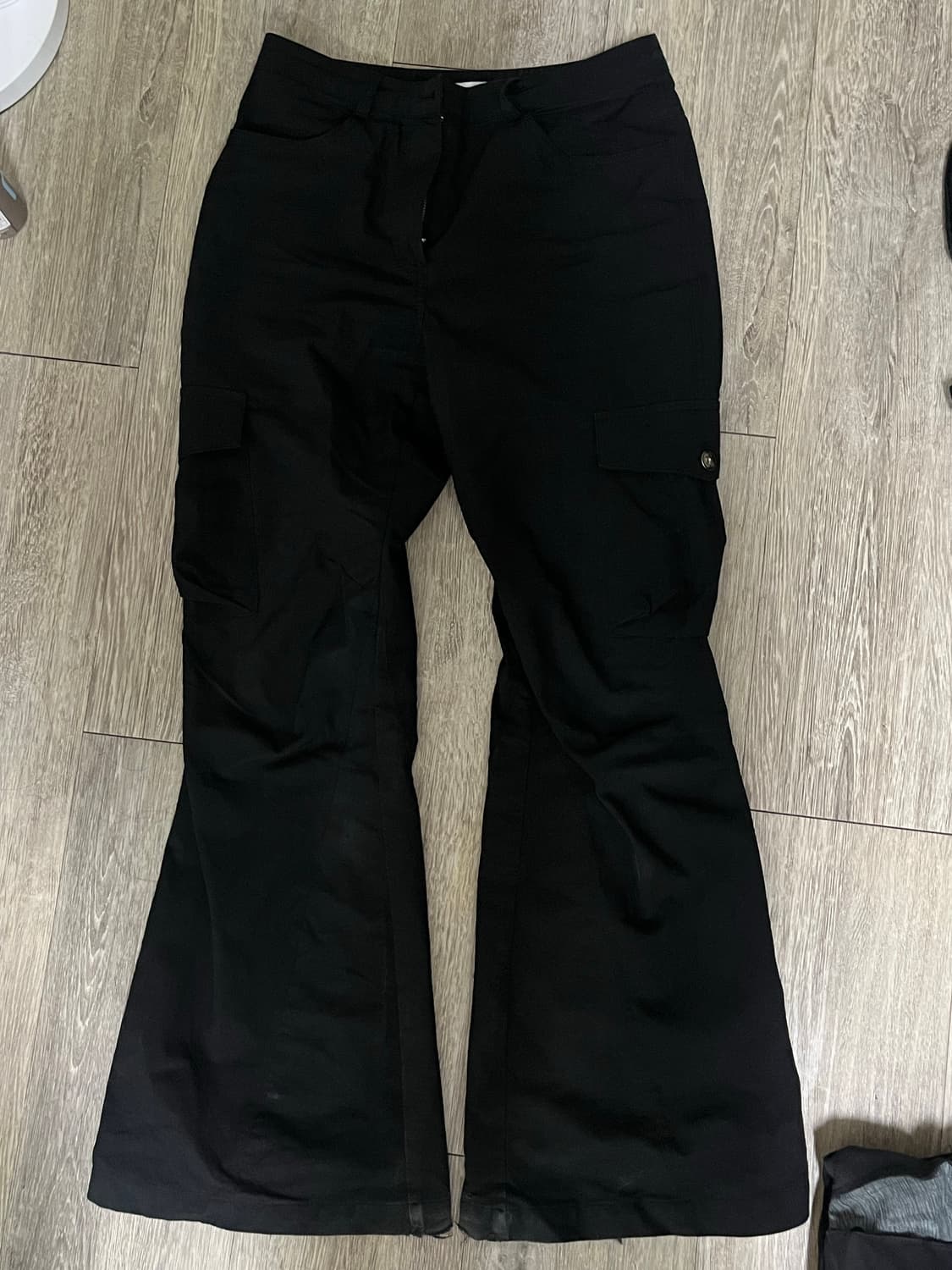 미세키서울 Pocket cargo bootscut pants BLACK | 후루츠패밀리