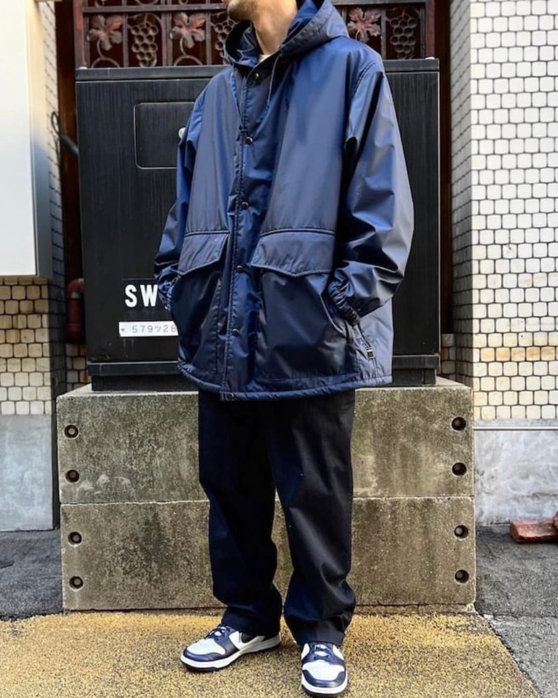 XLARGE) BROCHURE 브로슈어 에이드 후디드 코치 자켓 SSZ | 후루츠패밀리