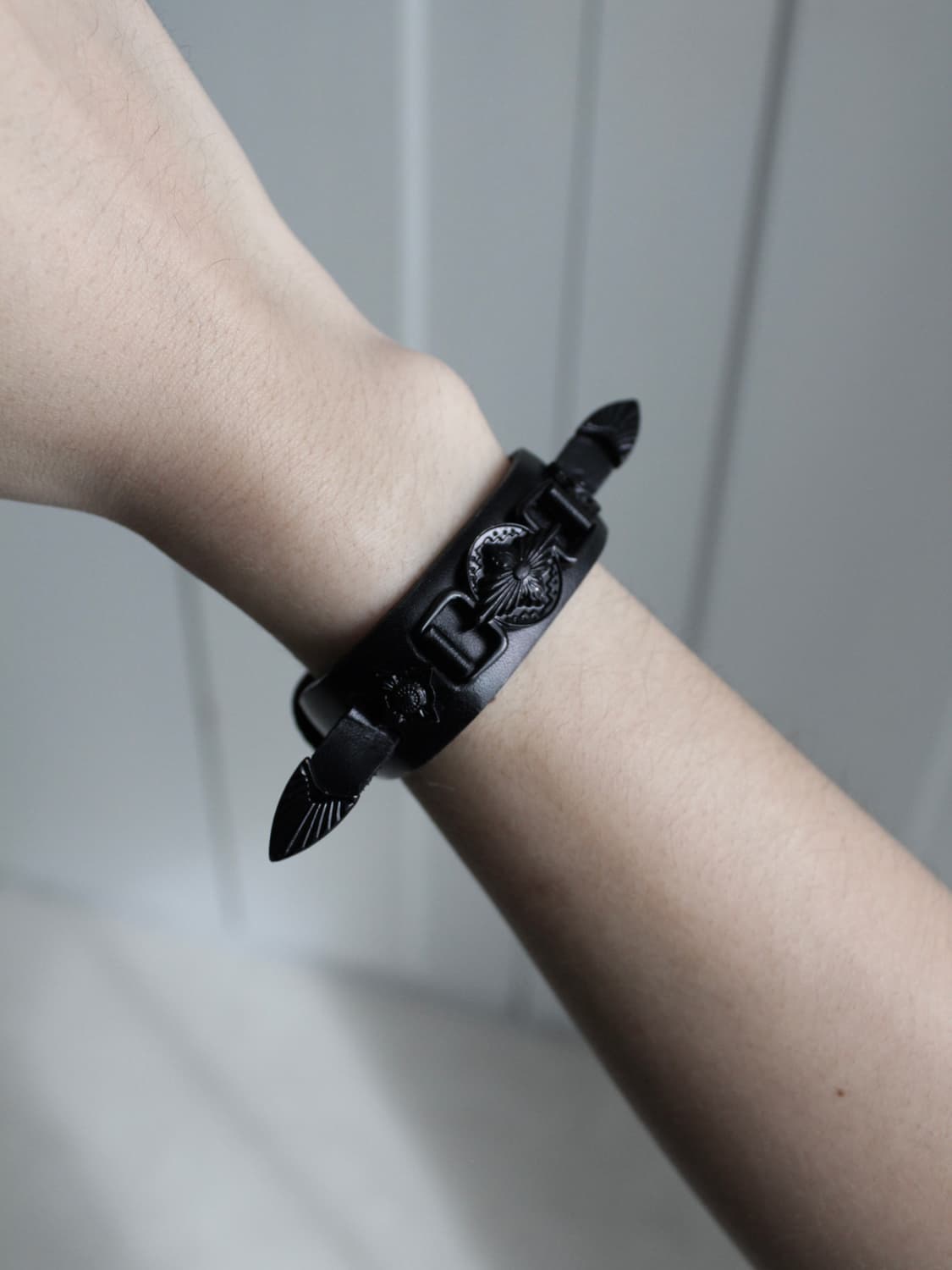 Toga Concho belt bangle | 후루츠패밀리