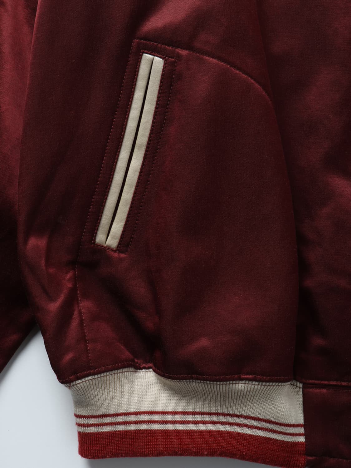 BOWWOW BEATLE MANIA SATIN SPORTS JACKET | 후루츠패밀리