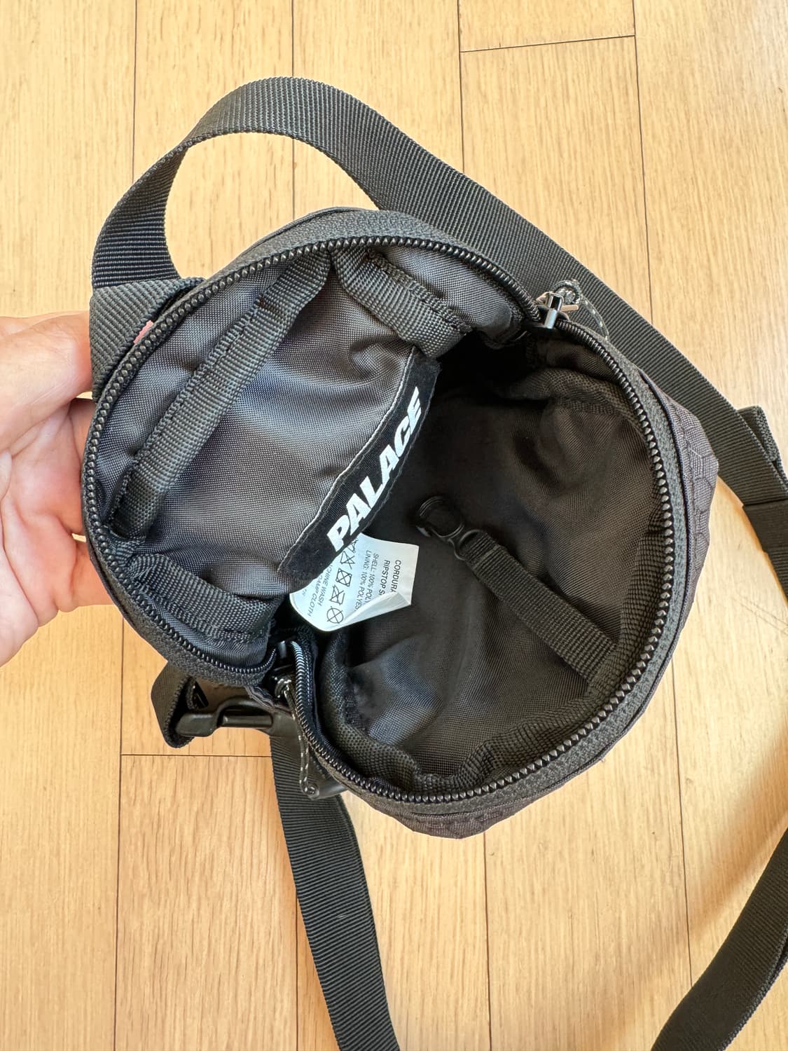 Palace Cordura RS 2-Way Shot Bag | 후루츠패밀리