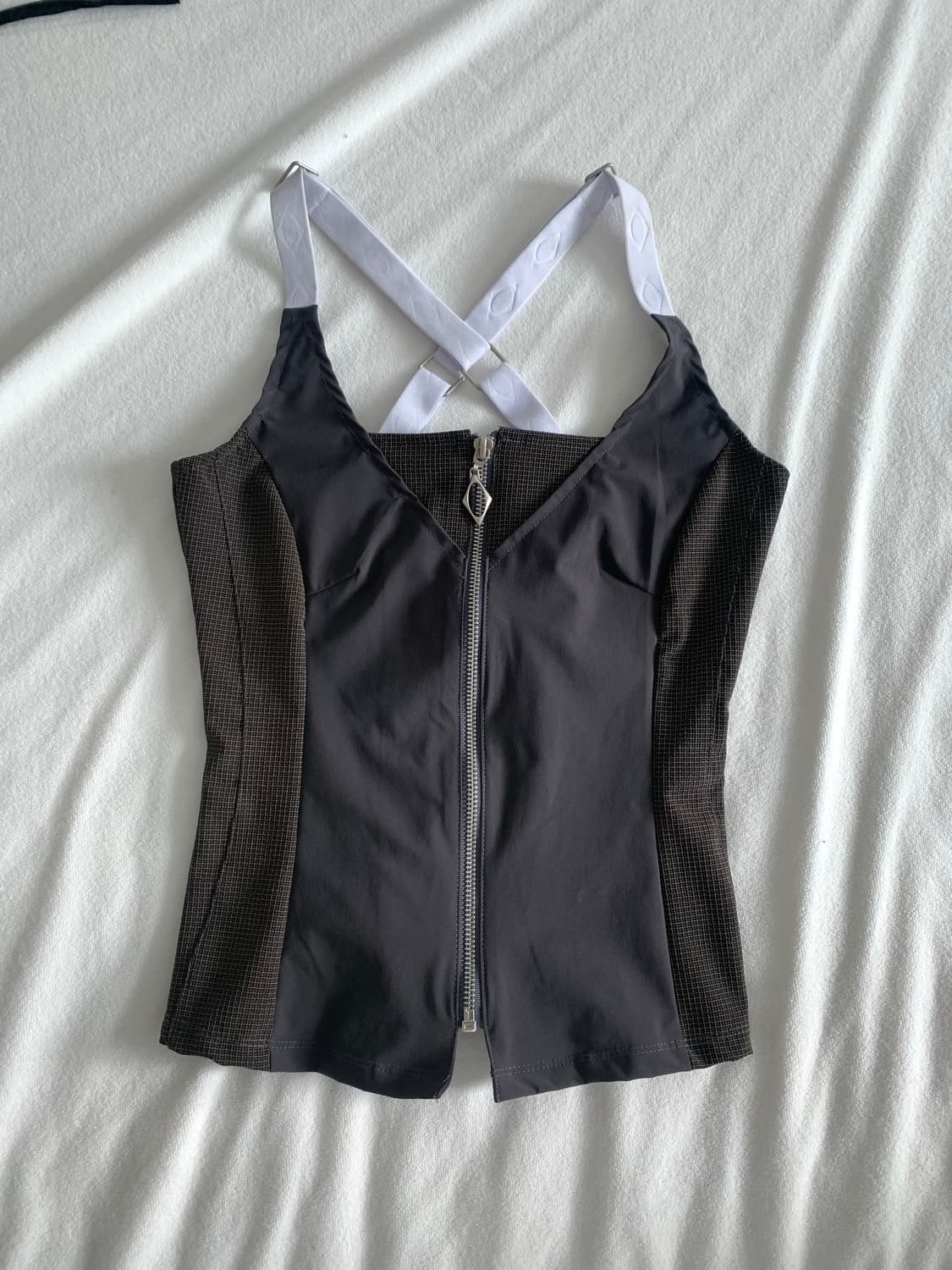 MSCHF ミスチーフ　STRAP ZIP UP SLEEVELESS ブラック ☆MSCHF☆STRAP ZIP UP SLEEVELESS (MISCHIEF/トップスその他