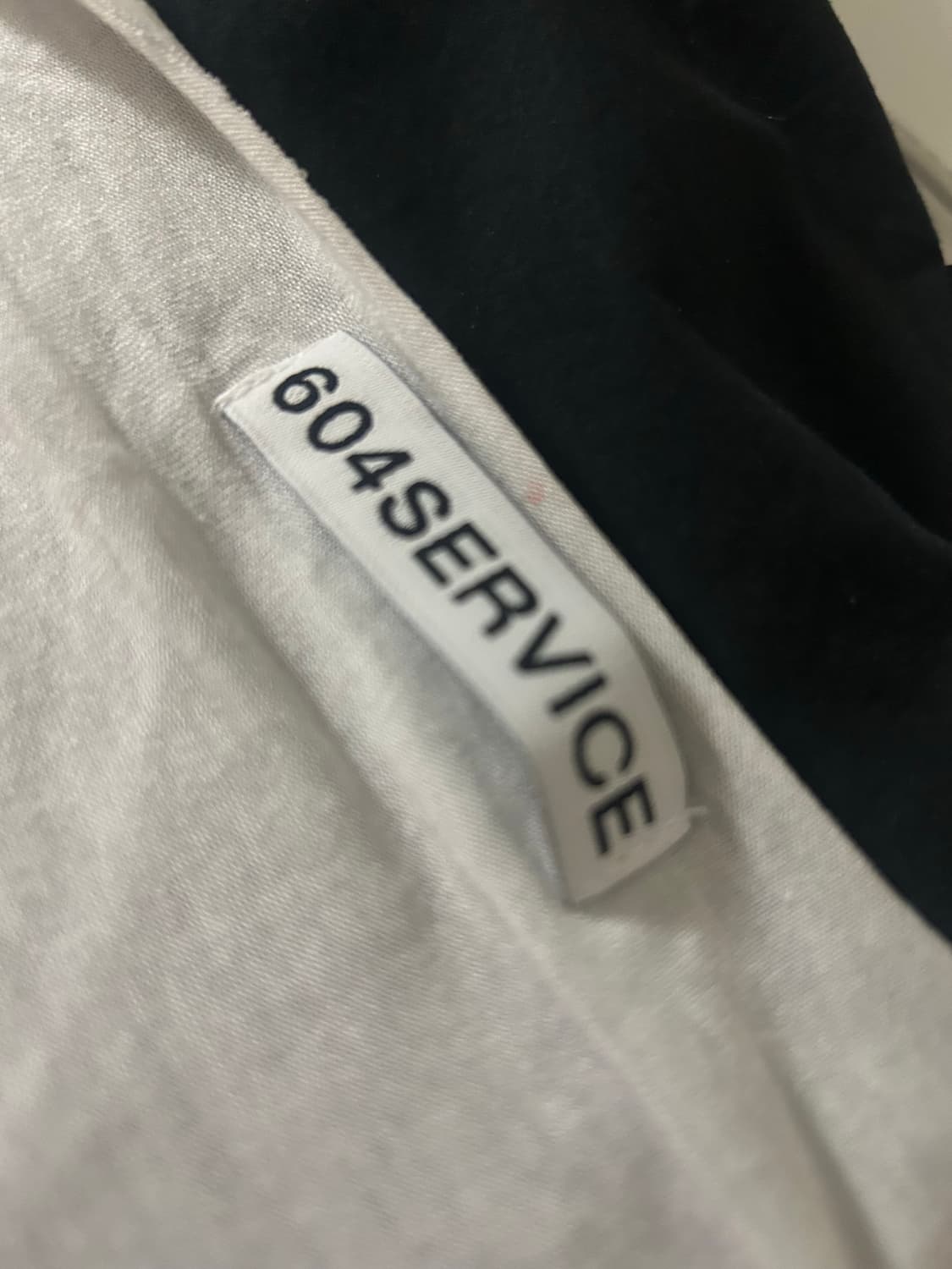 604service STUDDED LOW-CUT T SHIRT WHITE | 후루츠패밀리