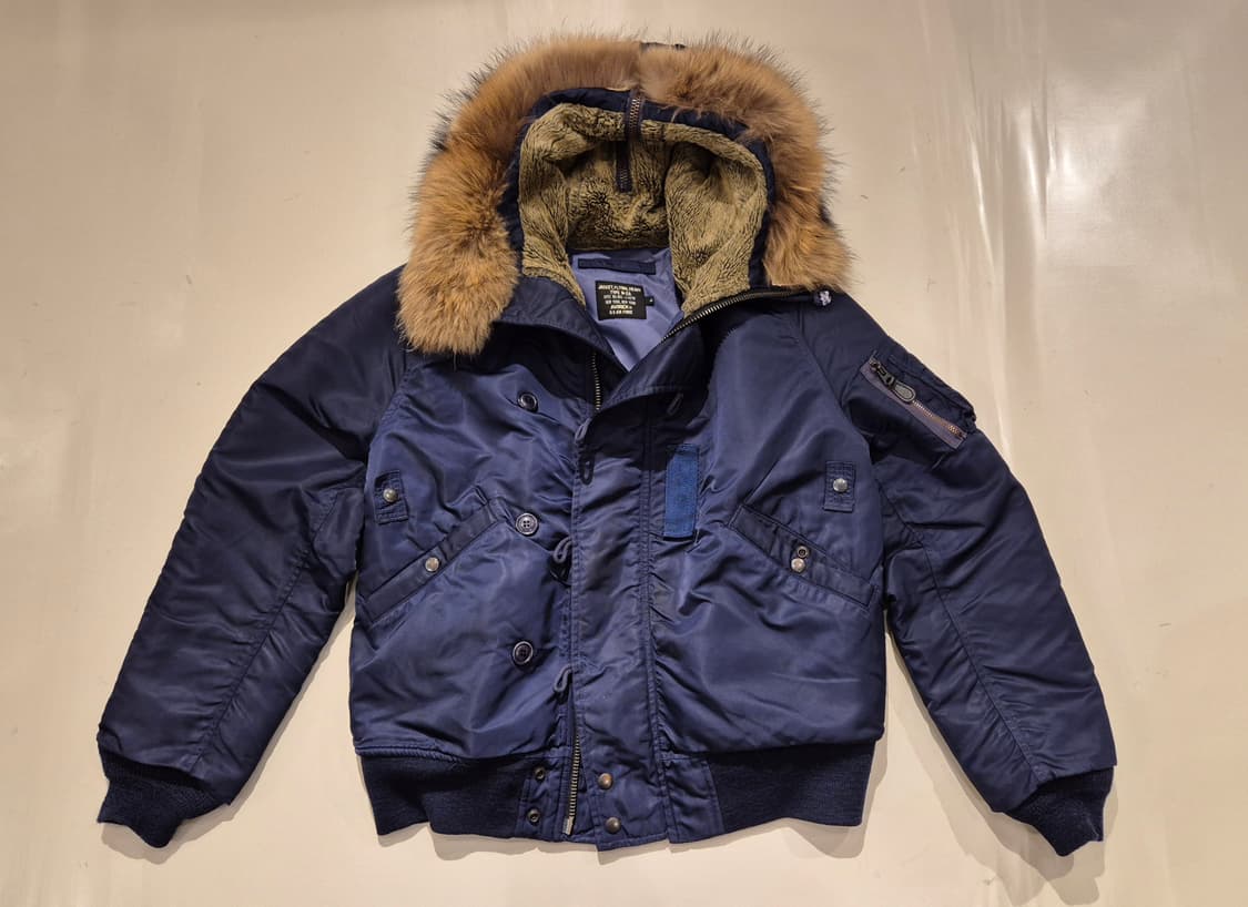 ジャケット・アウター avirex N-2B flight jacket fur navy y2k AVIREX N-2B n2bフライトジャケット コマーシャル リアルファー avirex