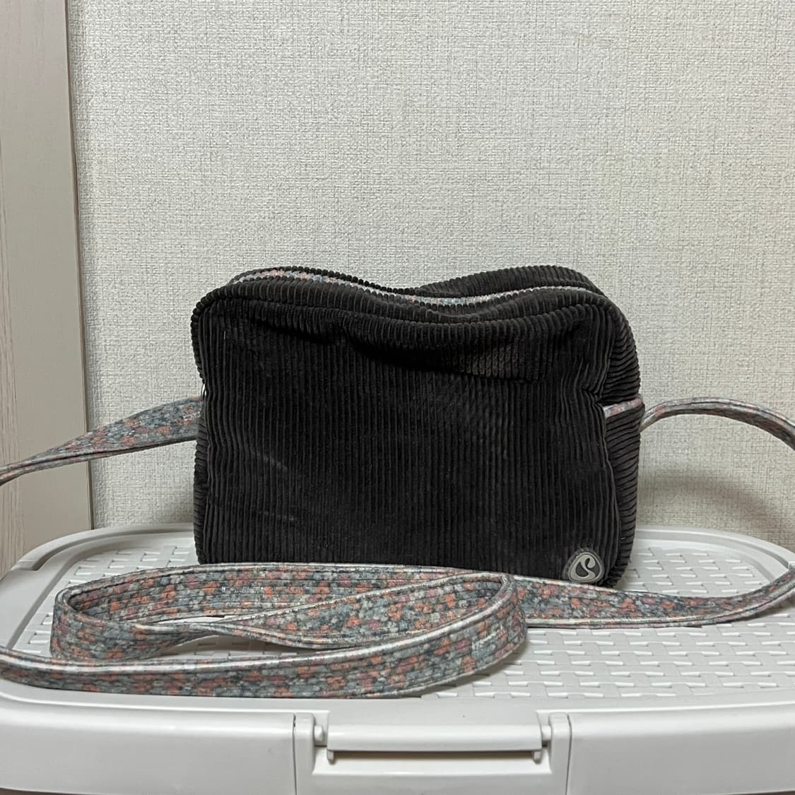 【COYSEIO】 COY MULTI POUCH BAG GREY COYSEIO COY MULTI POUCH BAG