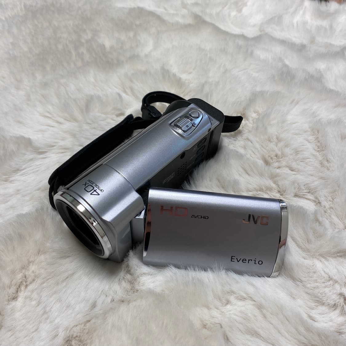 極上品 JVC Victor ビクター Everio GZ-HM438 シルバー ビデオカメラ