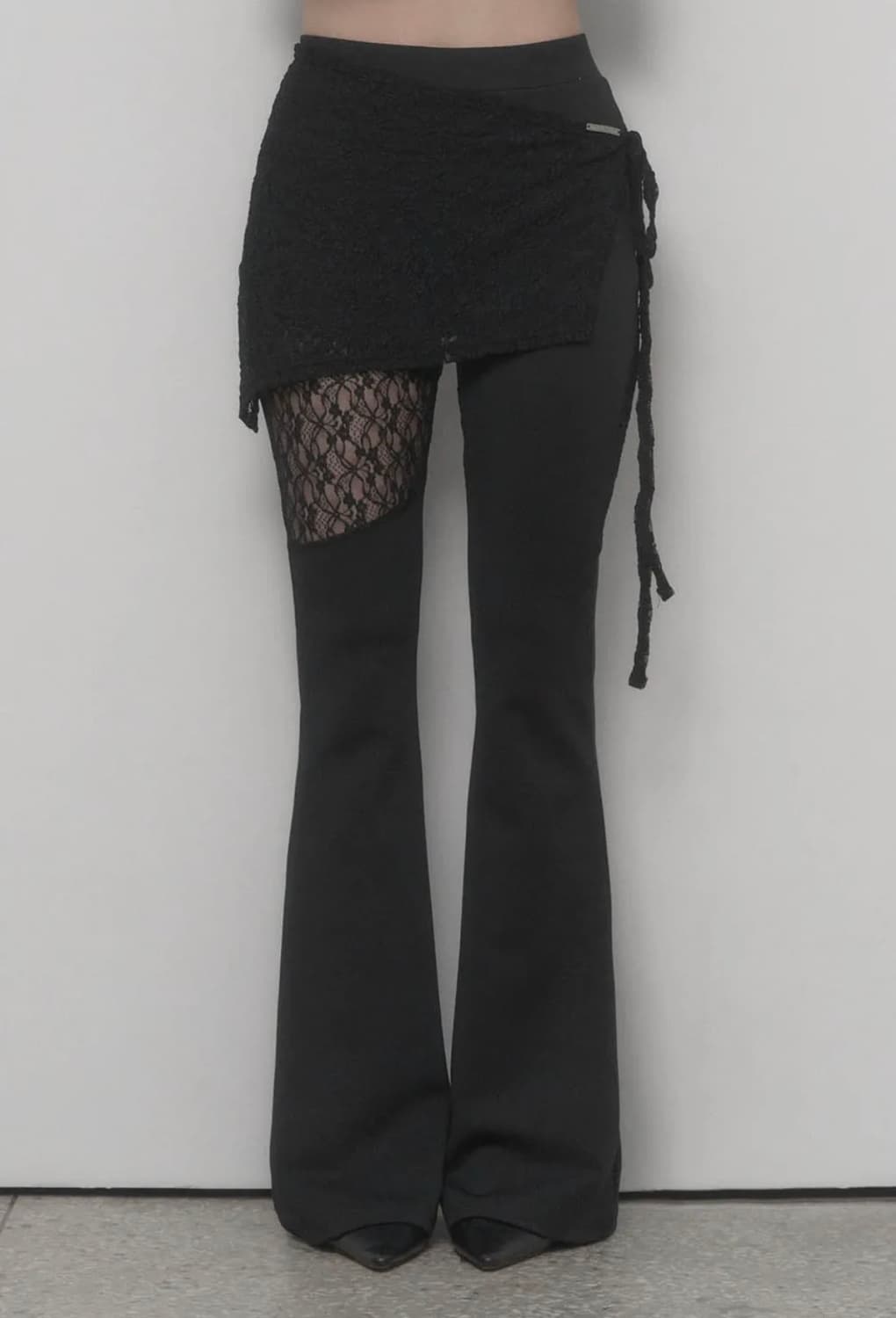 【ETRE AU SOMMET】See Through Lace Lap Bootcut Pants See Through Lace Lap Bootcut Pants | 후루츠패밀리