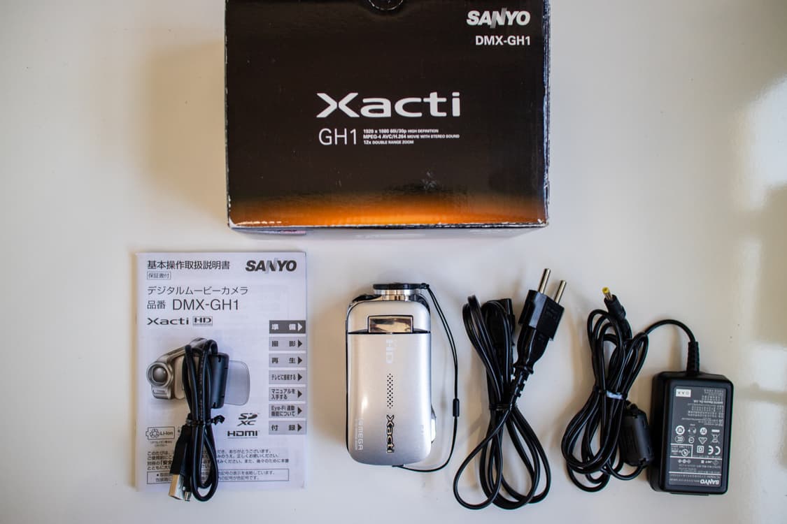 Sanyo Xacti DMX-GH1-S / 빈티지 디지털 캠코더 | 후루츠패밀리