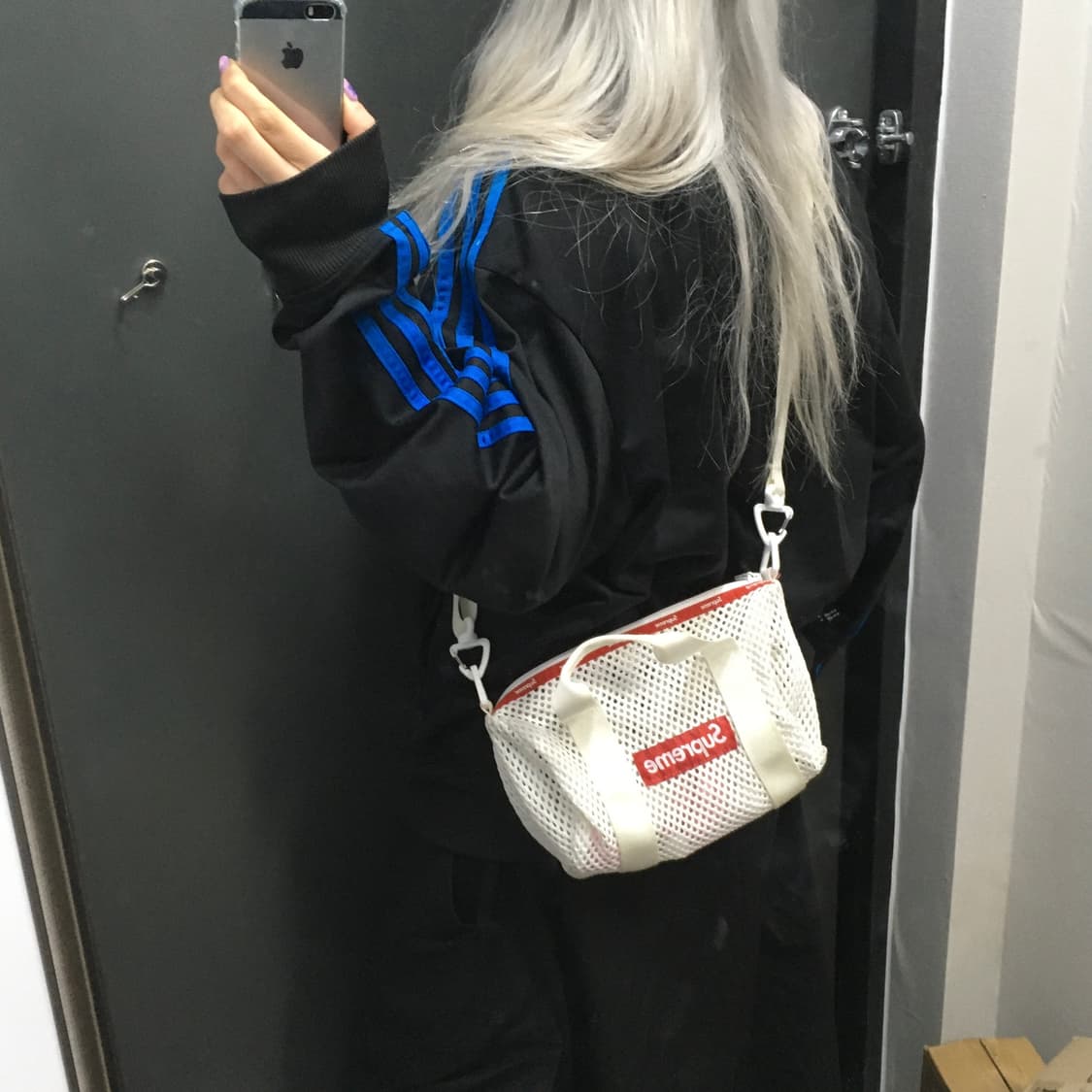 バッグ Supreme 23SS Mesh Mini Duffle Bag White Supreme Mesh Mini Duffle Bag White - 23S | 후루츠패밀리
