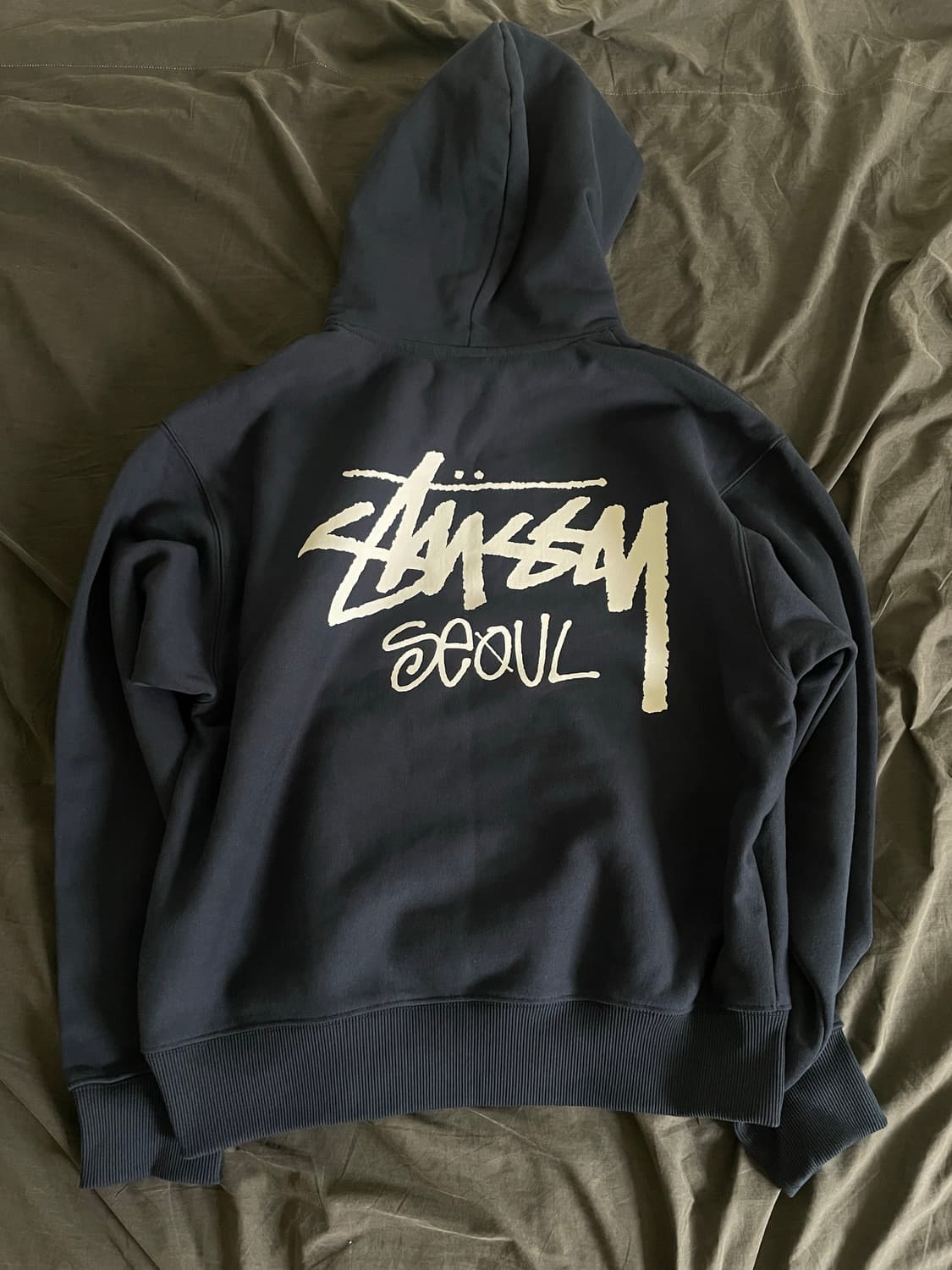 M732 Lサイズ STUSSY ソウル限定 スウェット トレーナー 韓国 STUSSY