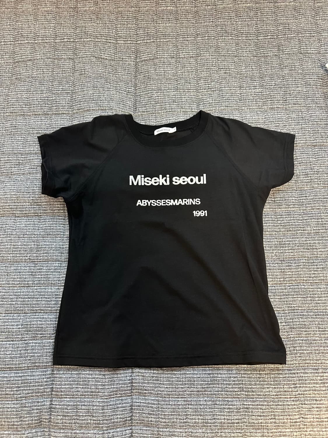 미세키서울 Abyssesmarins raglan short sleeves | 후루츠패밀리