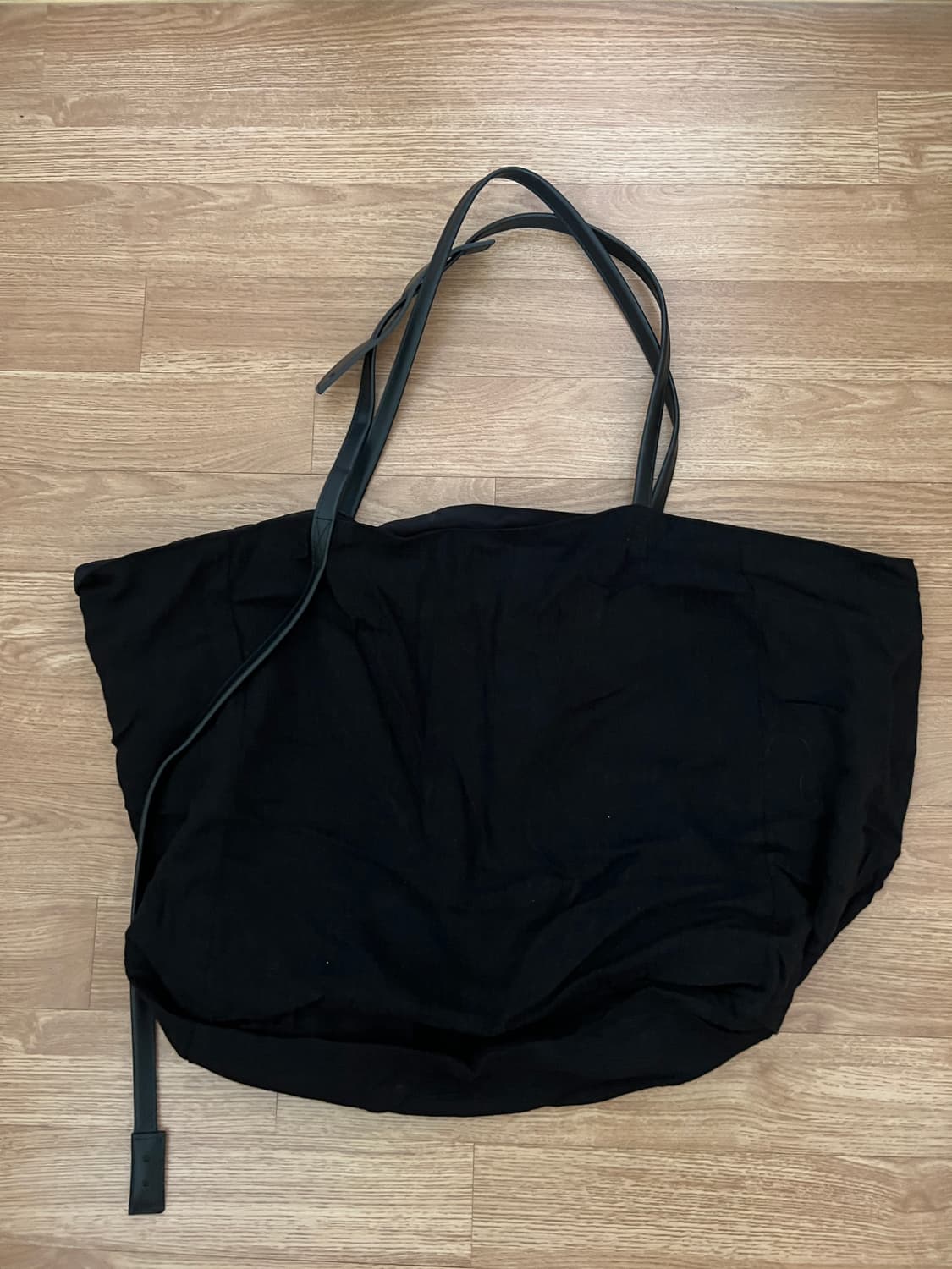 XLIM EP.7 SYNOPSIS 01 Bag 