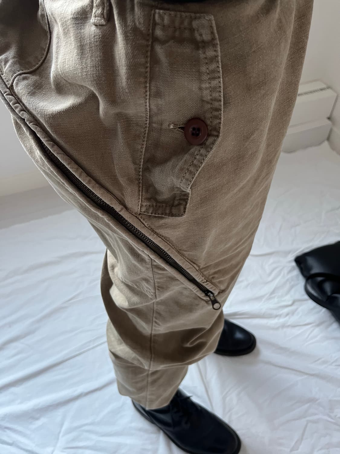 FINAL HOME Back Zip Gimmick Pants | 후루츠패밀리