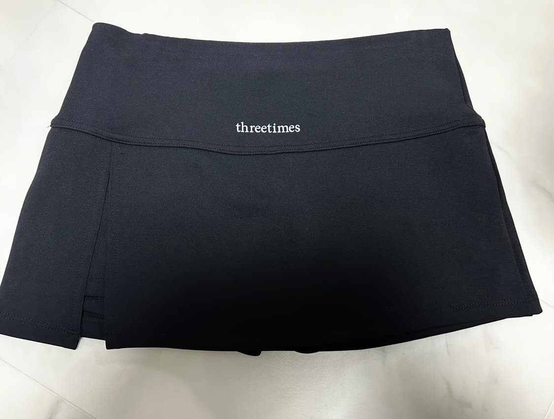 threetimes スリータイムズ スカートAthletic slit 韓国threetimes スリータイムズ】Athletic slit skirt (threetimes